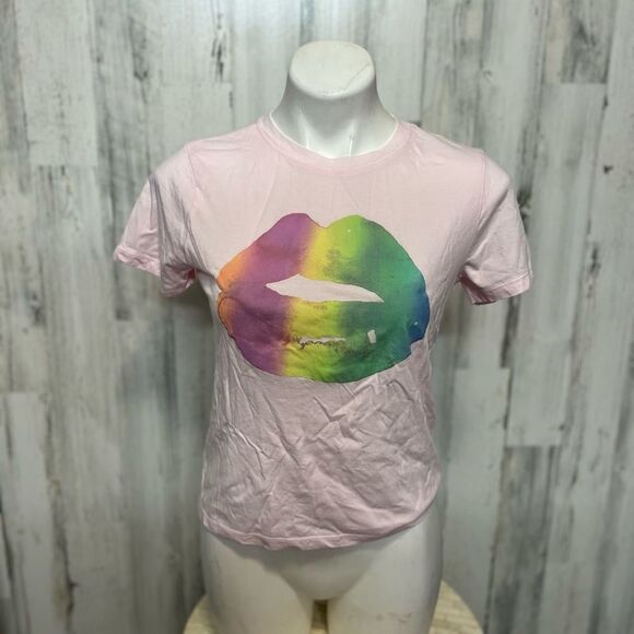 Forever 21 Lip shirt - Picture 1 of 4